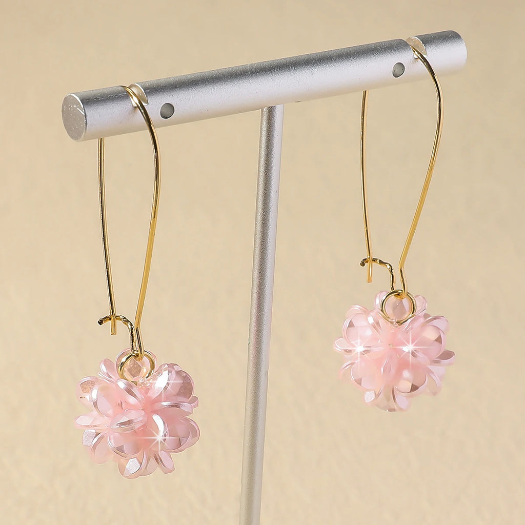 Flora Glow Pearl Earrings