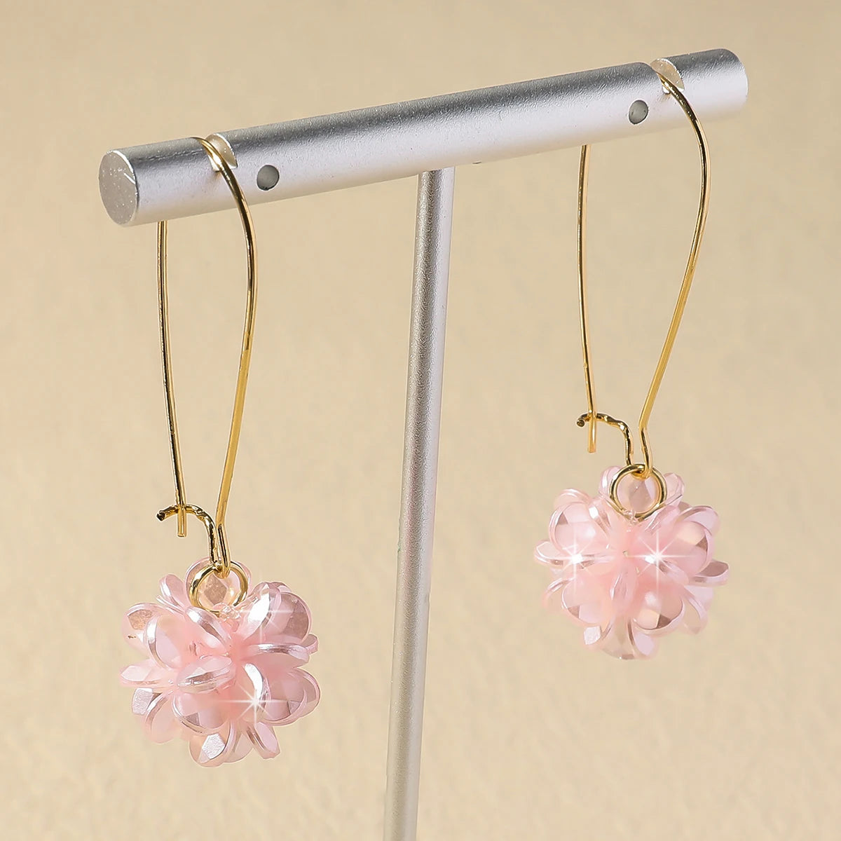 Flora Glow Pearl Earrings